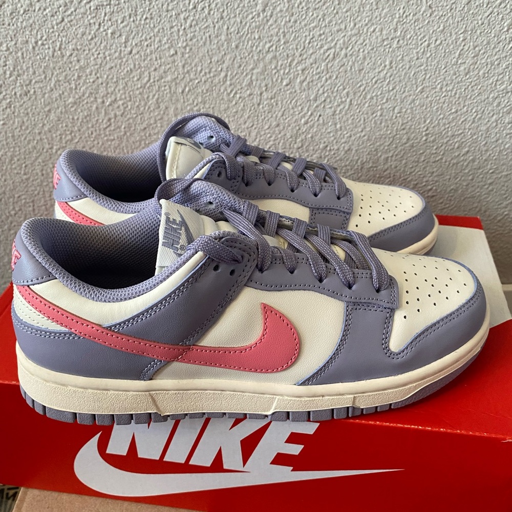 Women’s Nike Dunk Easter Color Way Size 7.5